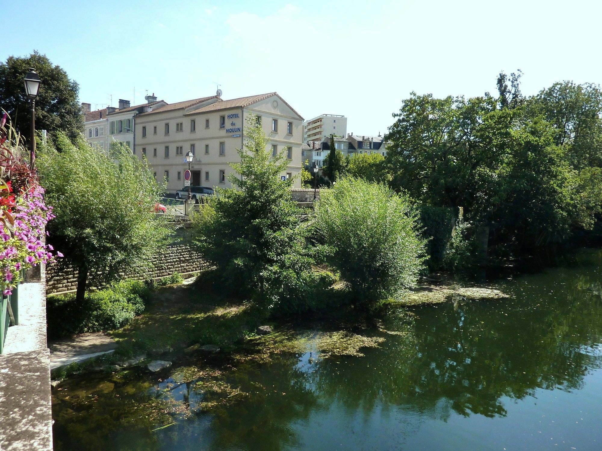 Du Moulin Hotel 3*