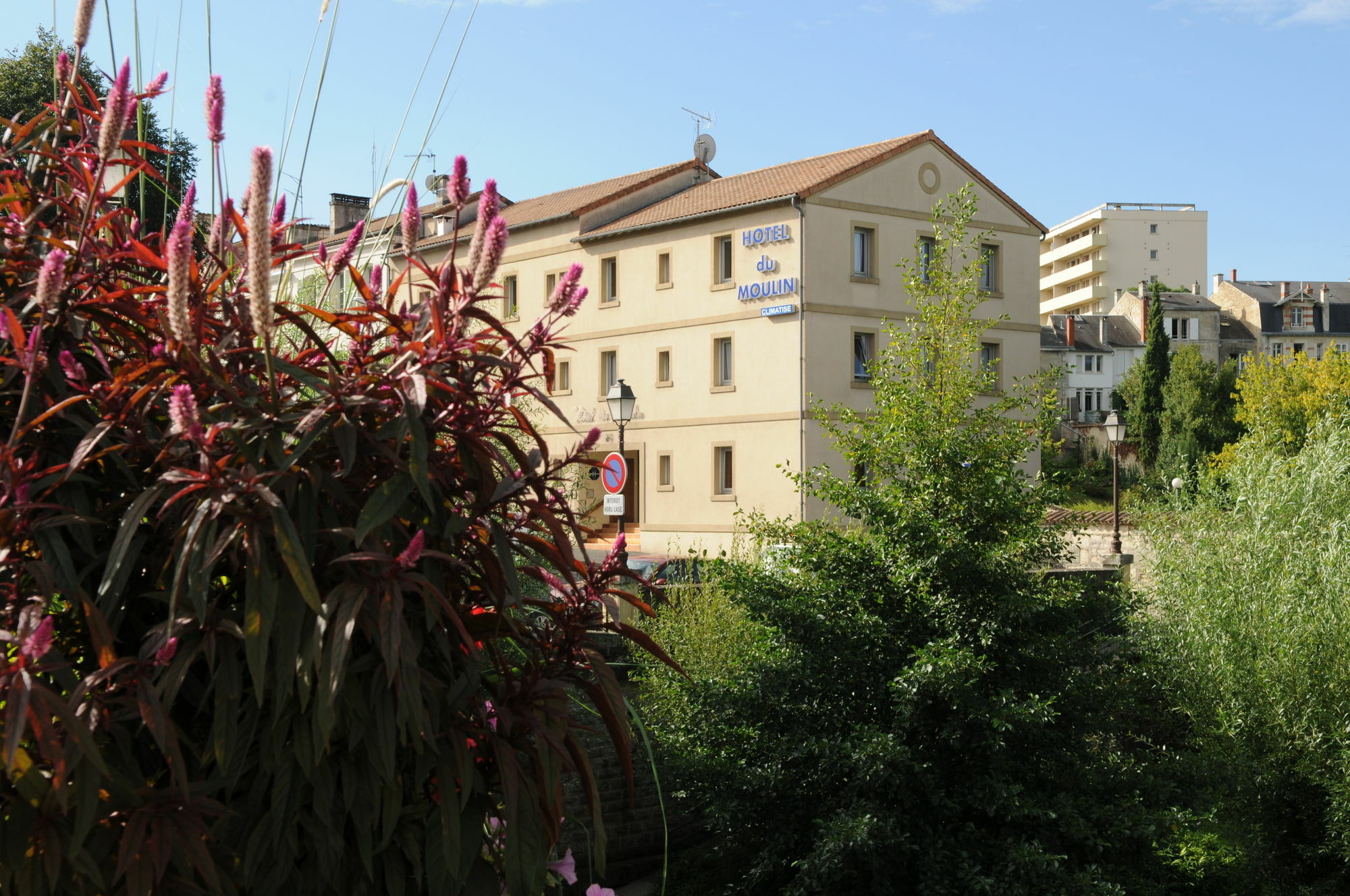 Du Moulin